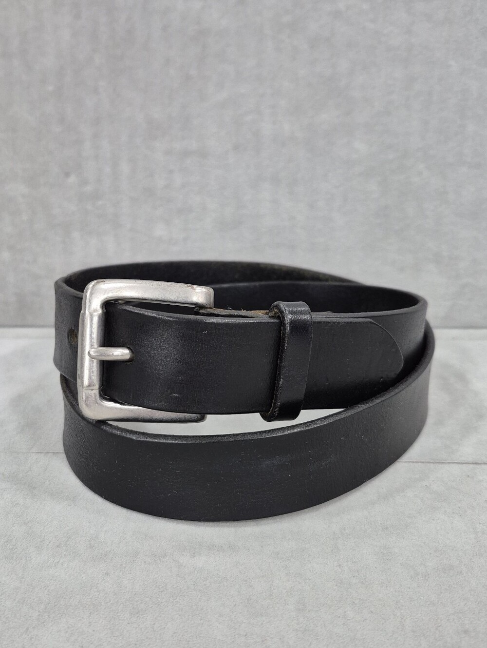 Old Navy belt women's 28 black Italian leather square brushed silver buckle